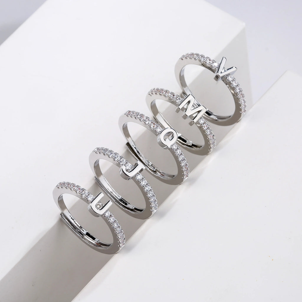 Anillo ajustable para mujer con inicial - letra 