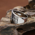 Anillo ancla y barco