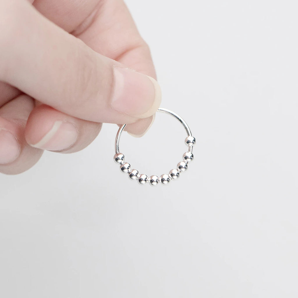 Anillo Antiestrés con Perlas Giratorias para Hombre o Mujer plata