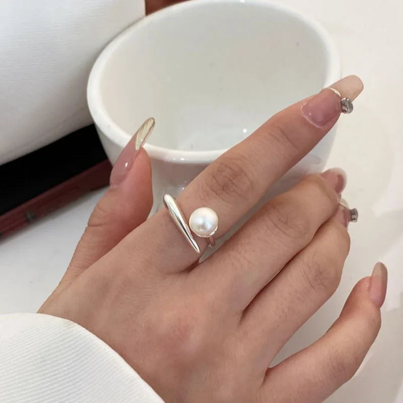 Encantador Anillo con Perla para Mujer