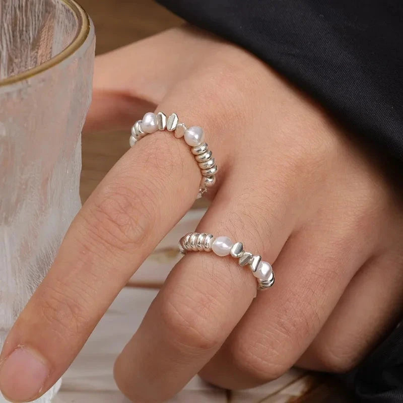 Elegante Anillo de Perlas