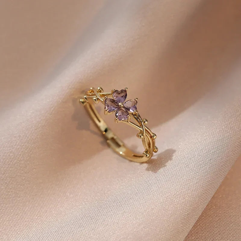 Anillo Fino con Flor de Circonio