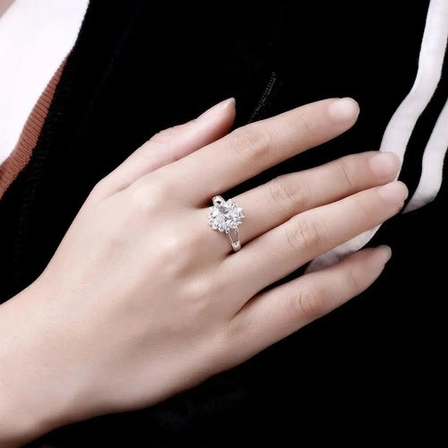 Anillo de flor de cristal