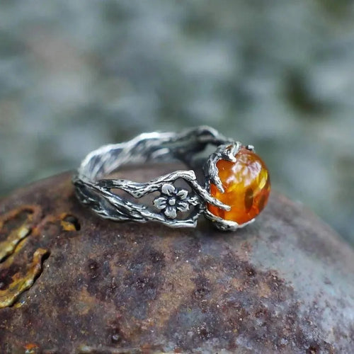Anillo con Flores y Perla Estilo Retro