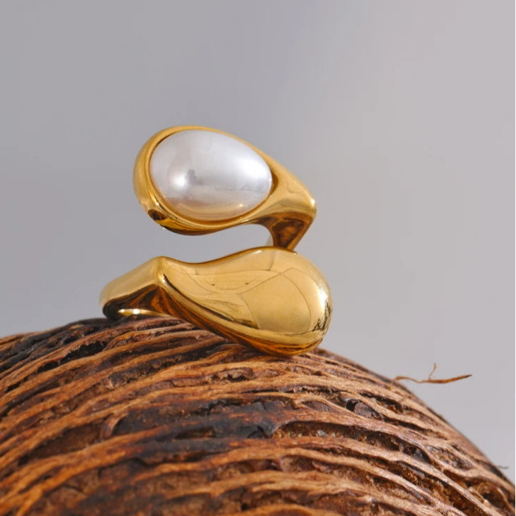 Anillo de Gota de Agua Perla Blanca oro