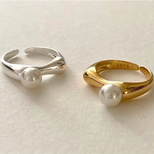 Anillo para mujer con perla blanca de plata