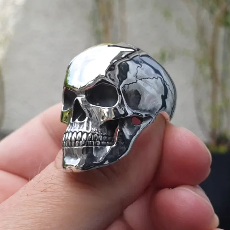 Anillo de calavera gótica