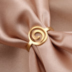 Anillo de diseño en espiral para mujer de oro redondo