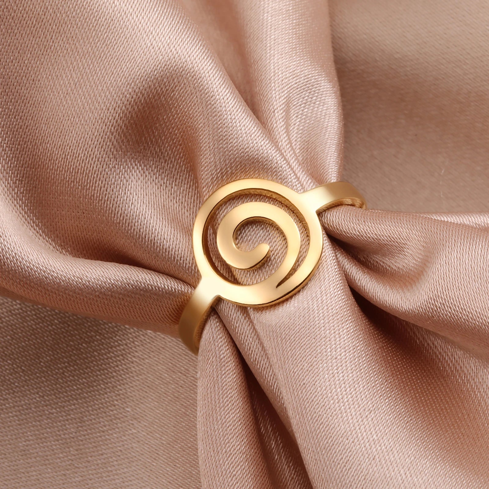 Anillo de diseño en espiral para mujer de oro redondo