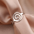 Anillo de diseño en espiral para mujer de plata redondo