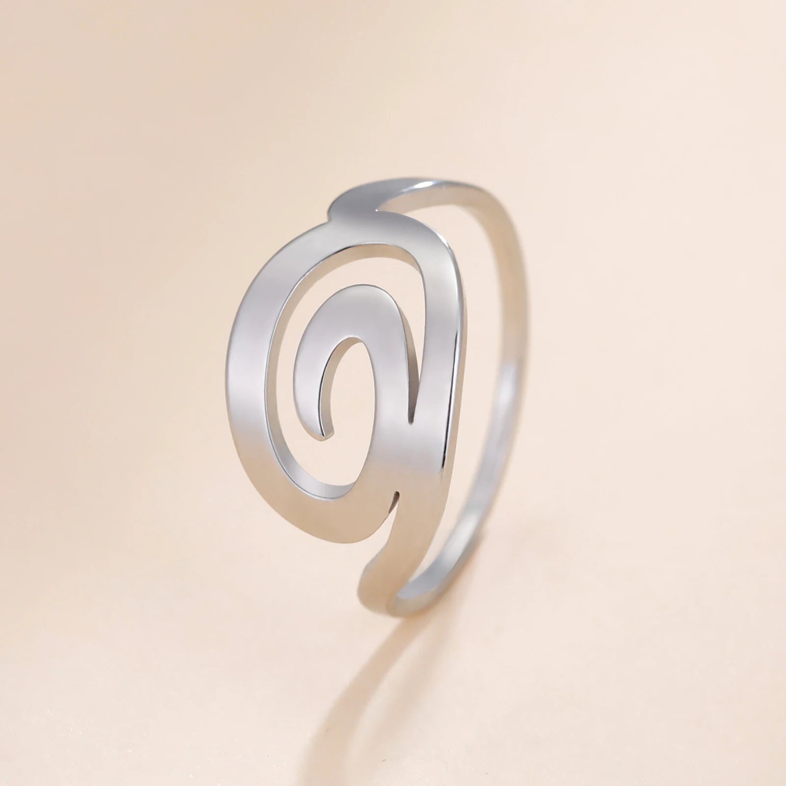 Anillo de diseño en espiral para mujer de plata