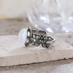 Anillo con Anillo Floral Piedra de Luna