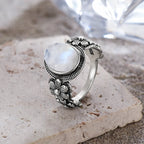 Anillo con Anillo Floral Piedra de Luna