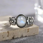 Anillo con Anillo Floral Piedra de Luna