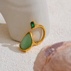 Anillo con Gota de Agua en Piedra Natural y Circonio