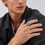 Anillo con incrustación de ojo azul central