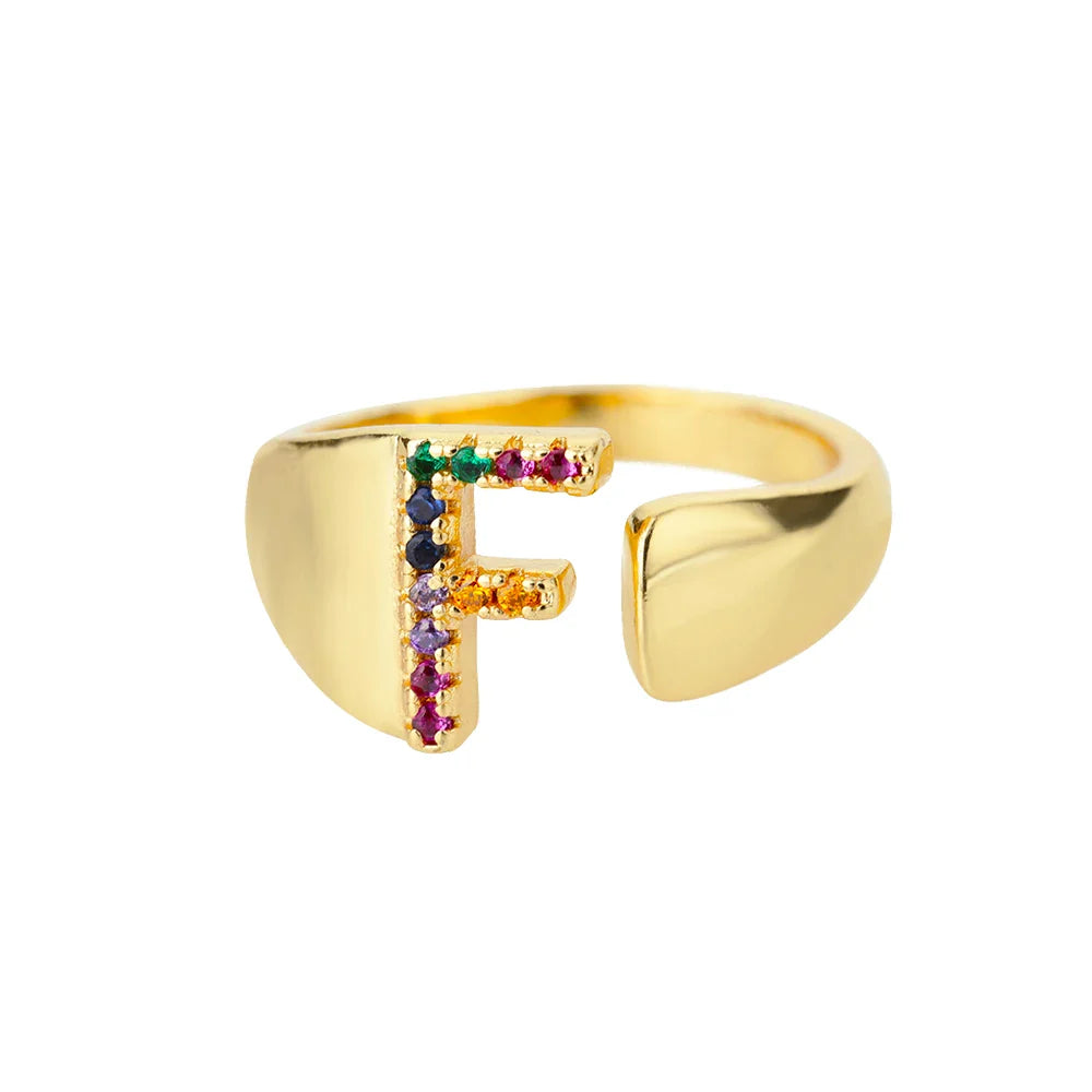 Anillo ancho personalizado con inicial arcoíris f