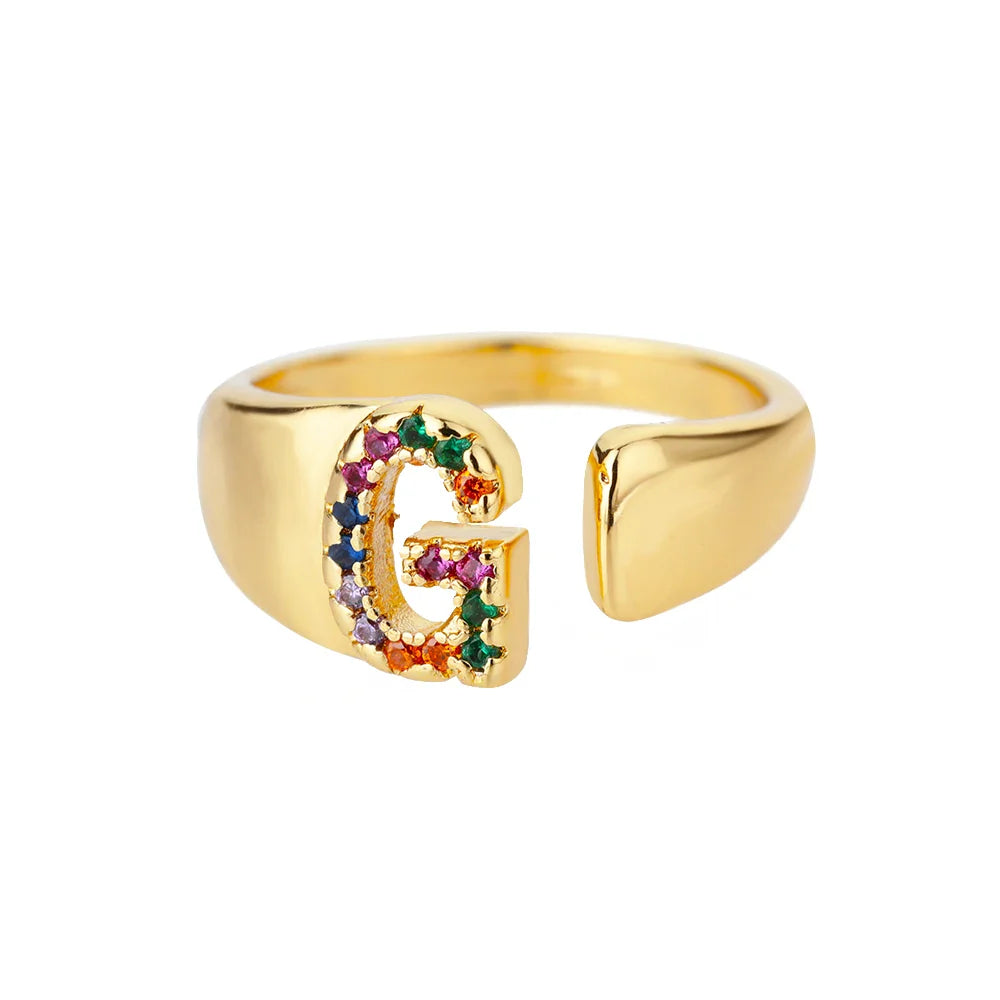 Anillo ancho personalizado con inicial arcoíris g