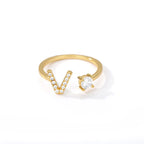 Anillo personalizado con inicial v