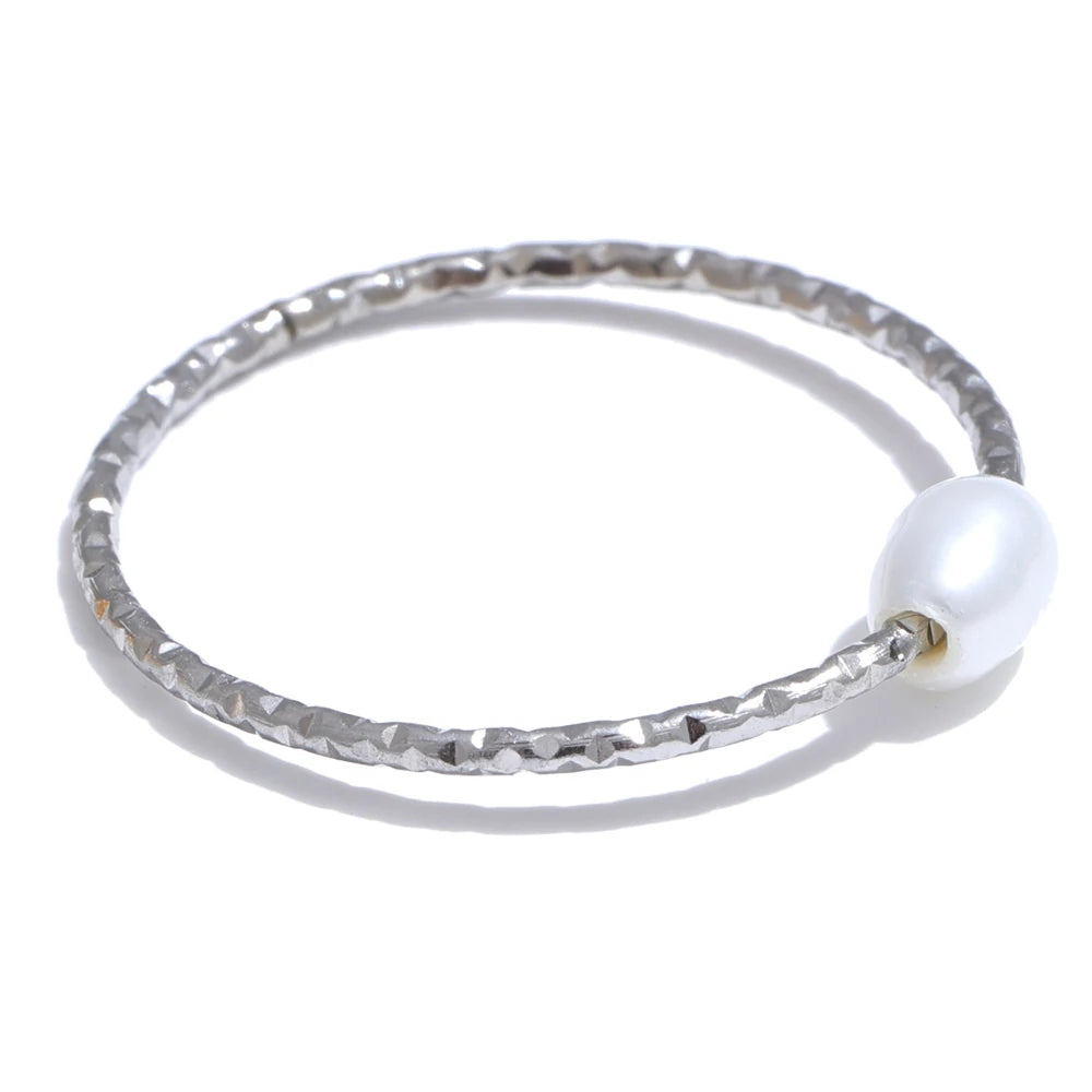 Anillo con perla de agua dulce plata