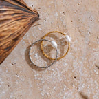 Anillo con perla de agua dulce oro