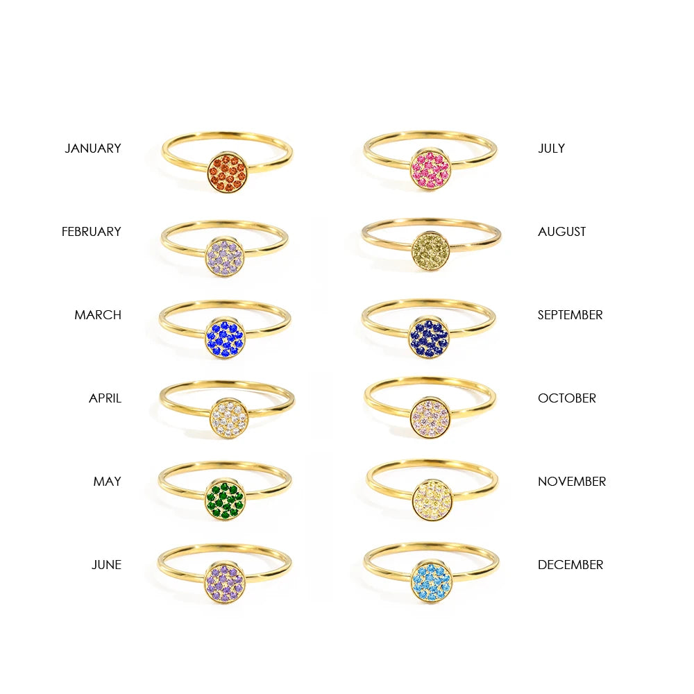 Anillo con pequeñas piedras de nacimiento redondas para mujer