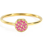 Anillo con pequeñas piedras de nacimiento redondas para mujer julio