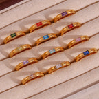 Anillo con piedra de nacimiento engastada para mujer