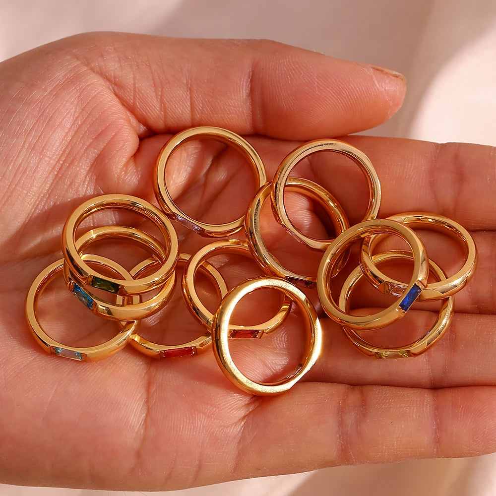 Anillo con piedra de nacimiento engastada para mujer
