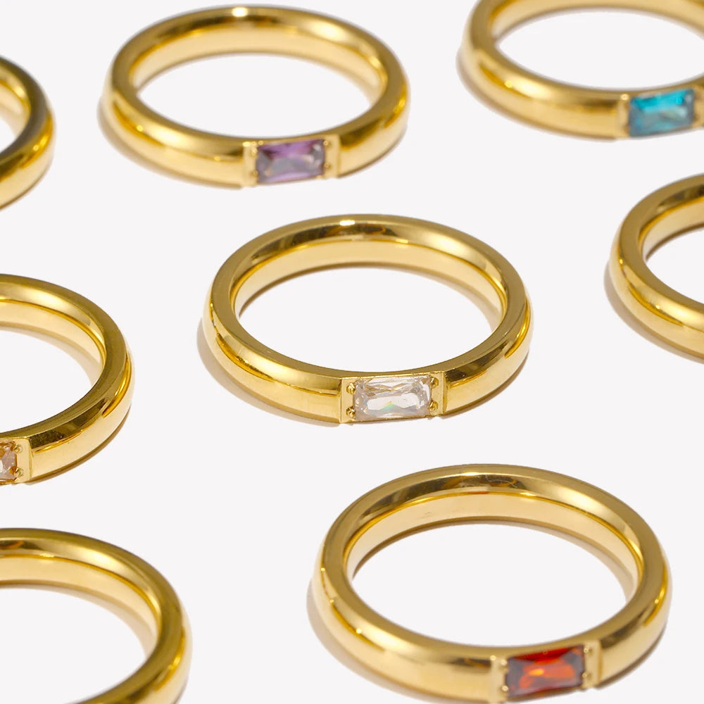Anillo con piedra de nacimiento engastada para mujer