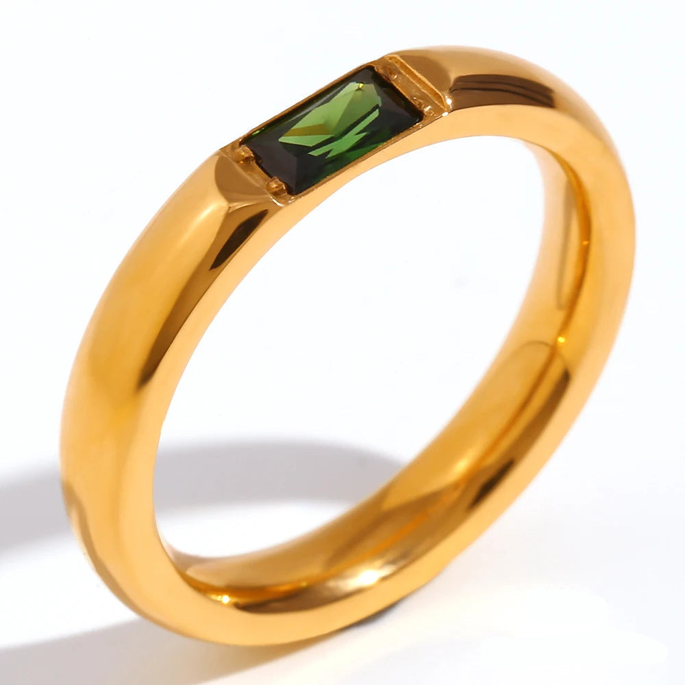 Anillo con piedra de nacimiento engastada para mujer mayo