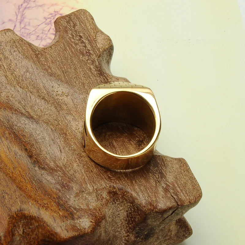 Anillo con Pirámide Egipcia