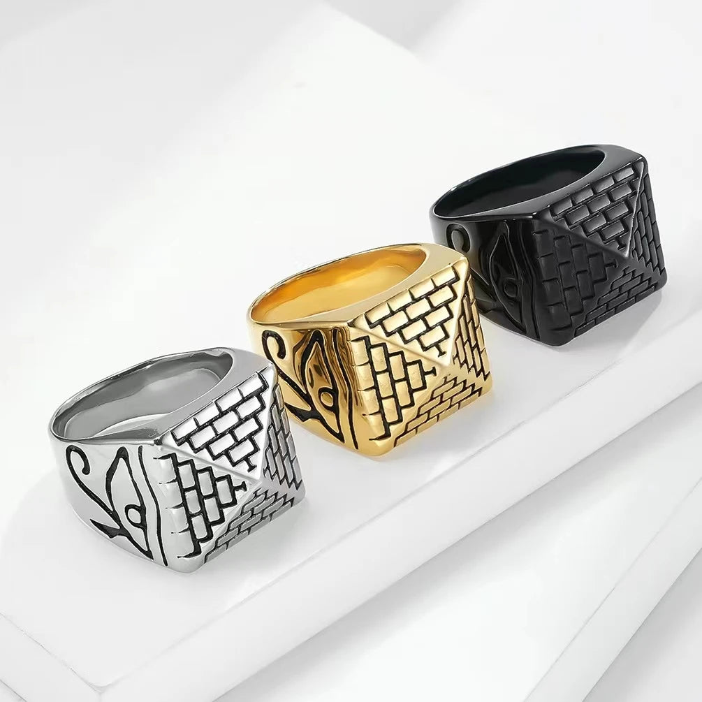 Anillo con Pirámide Egipcia 