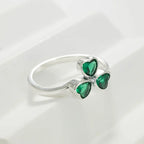 Anillo con Trébol de 3 Hojas en Circonita Verde