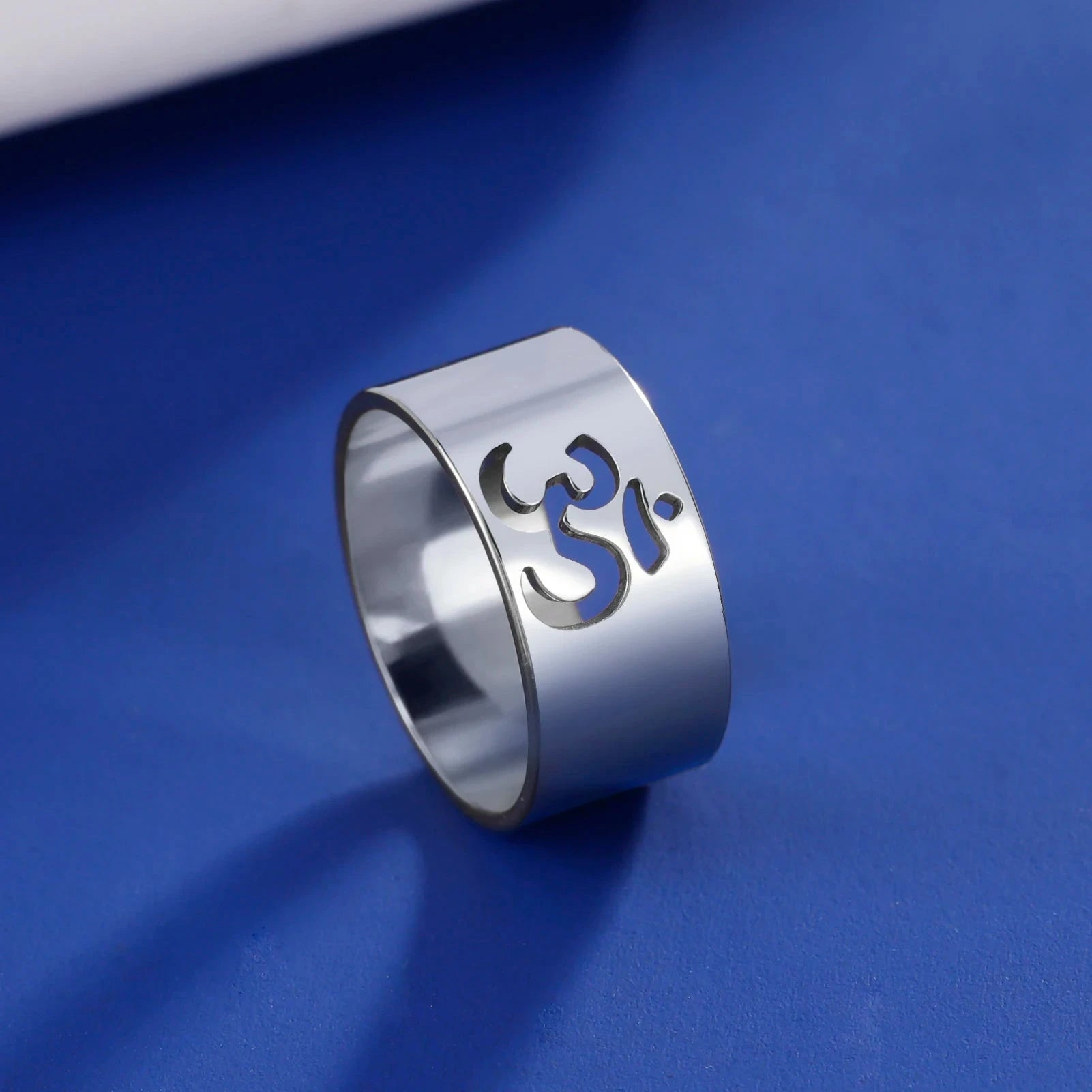 Anillo Budista Om Tibetano plata