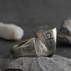 Anillo cuadrado de estilo egipcio