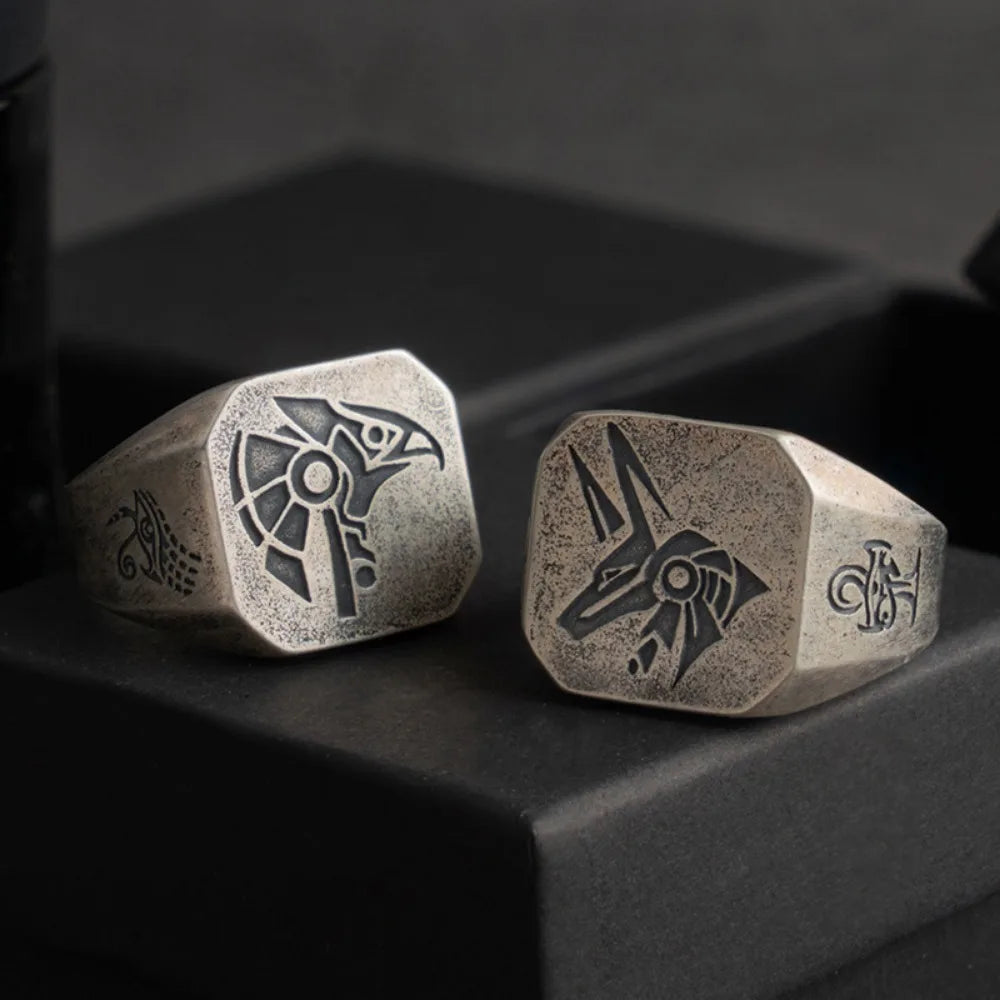 Anillo cuadrado de estilo egipcio Ojo de Horus