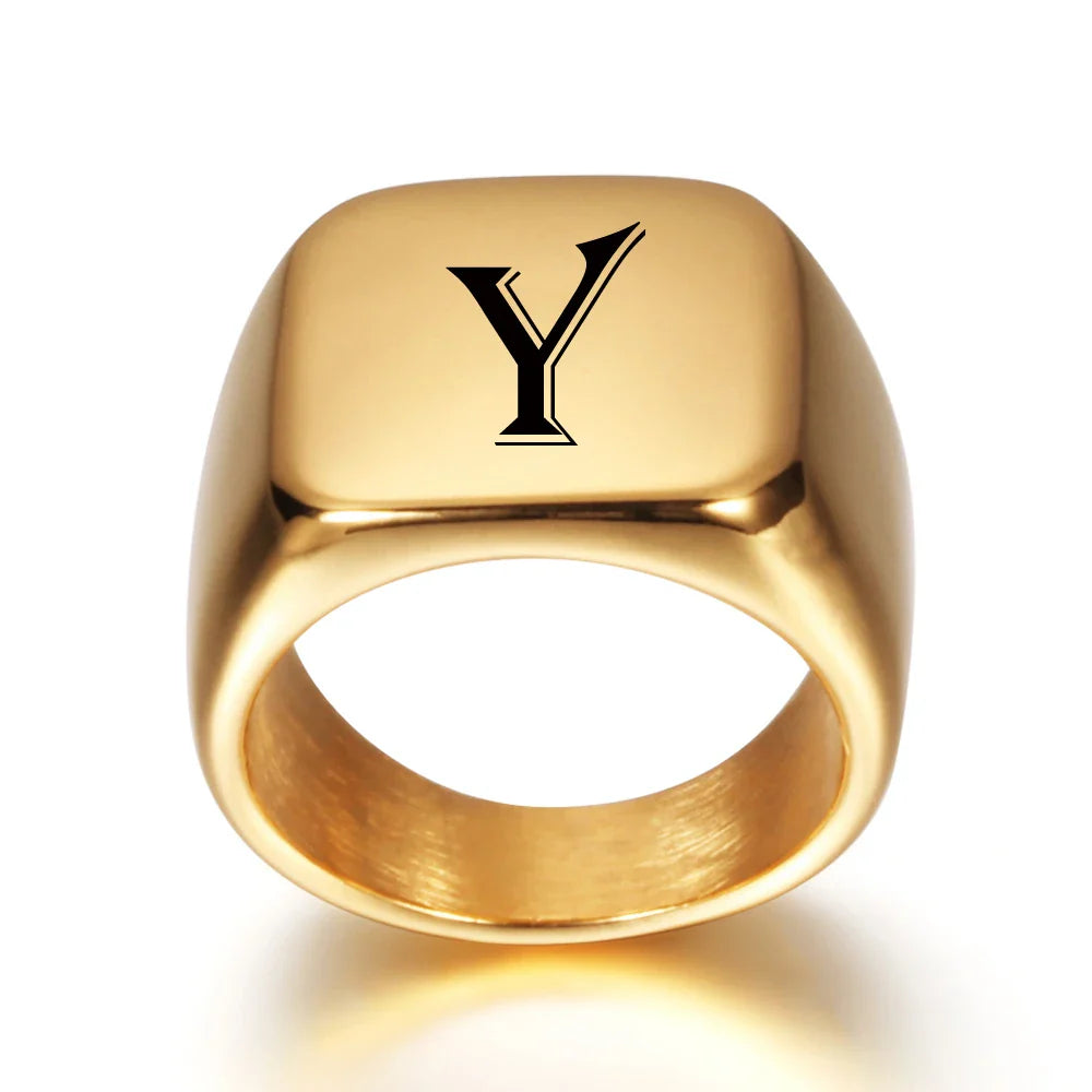 Anillo ancho para hombre personalizado con inicial y