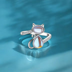 Anillo de gato adorable en piedra lunar