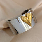 Anillo corazón en relieve de oro