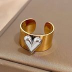 Anillo corazón en relieve de plata