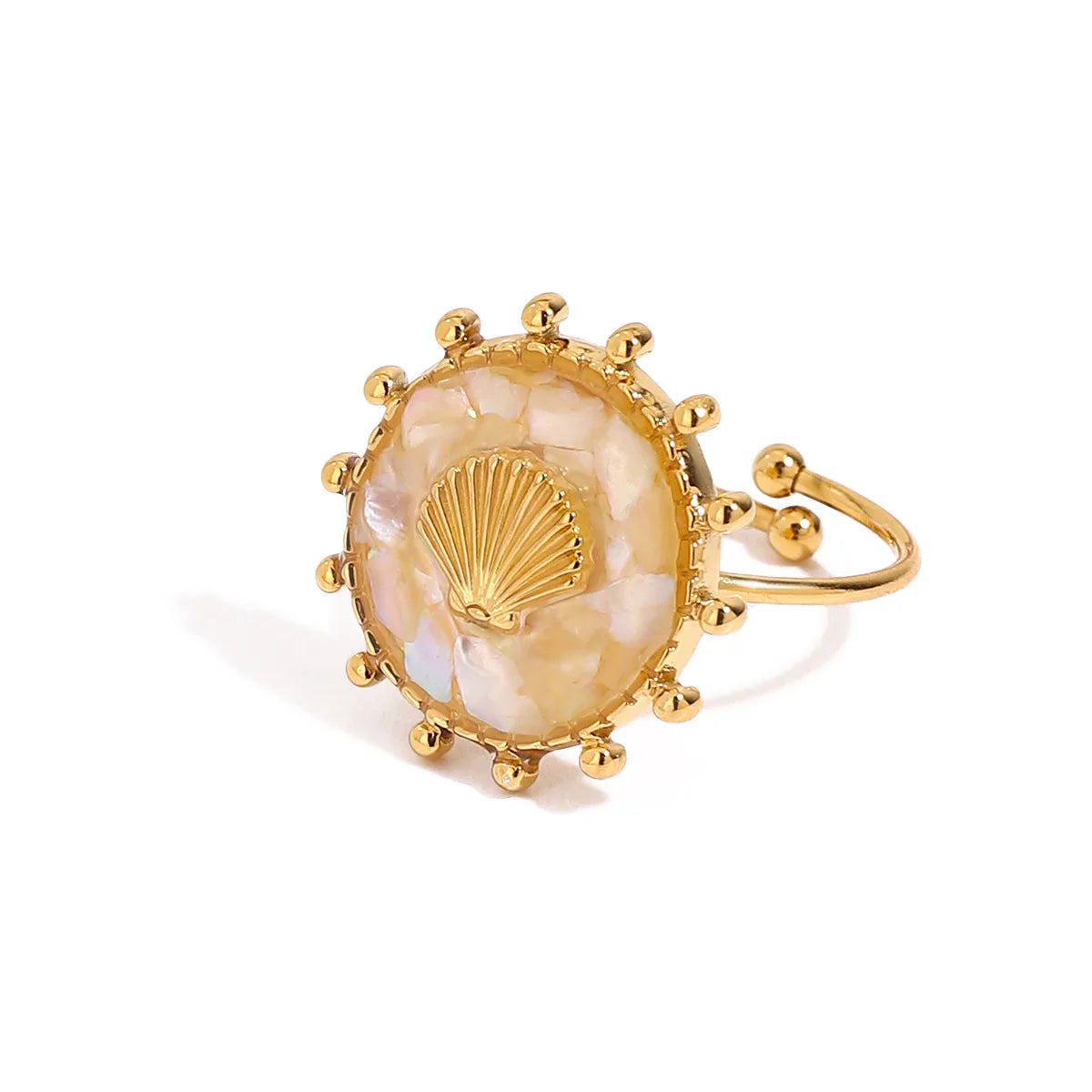 Anillo de concha redondo estilo boho