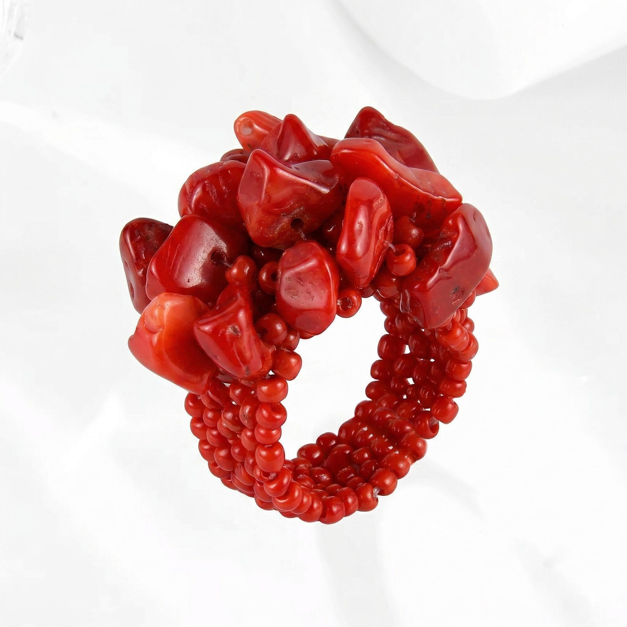Anillo de coral rojo