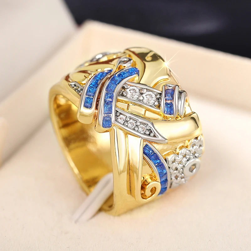 Anillo color oro vintage con circonio 