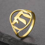 Anillo hueco con el símbolo de vida judía Chai oro