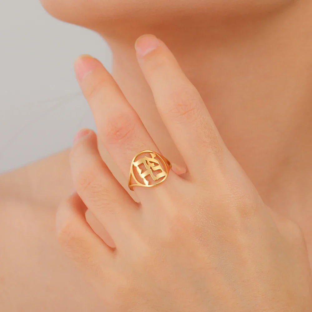 Anillo hueco para hombre o mujer con grabado en hebreo judío oro