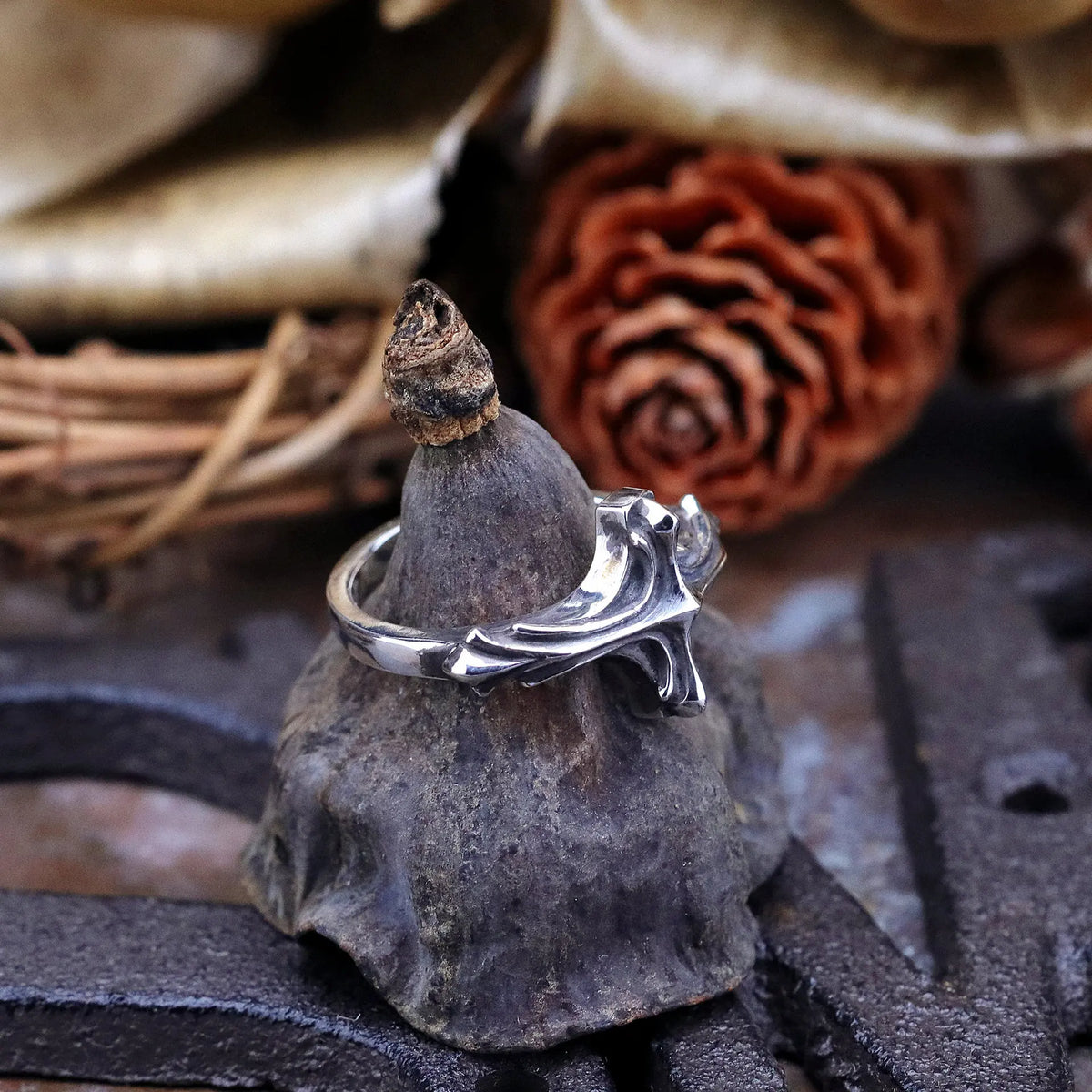 Anillo cruz estilo medieval