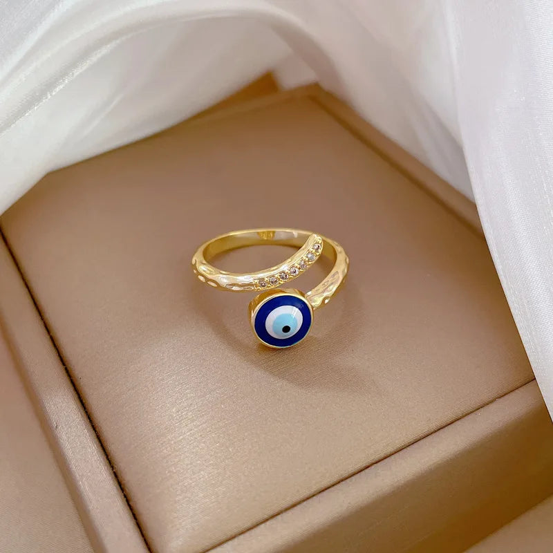 Anillo de Protección Ojo Azul y Circonio