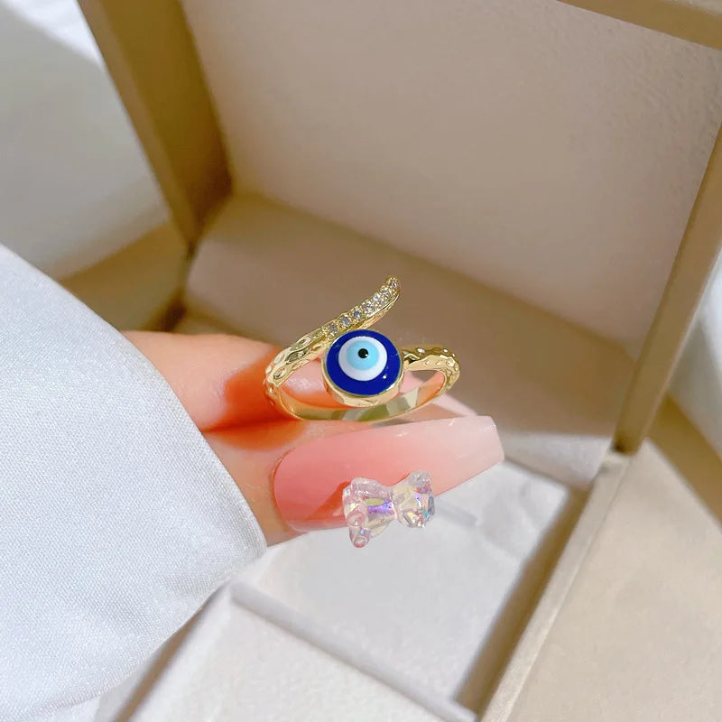 Anillo de Protección Ojo Azul y Circonio