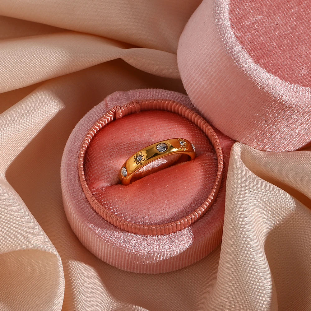 Anillo de estilo con perlas y circonio 1